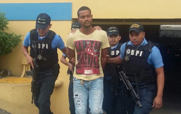 Capturan a hondureño acusado de asesinar a una mujer