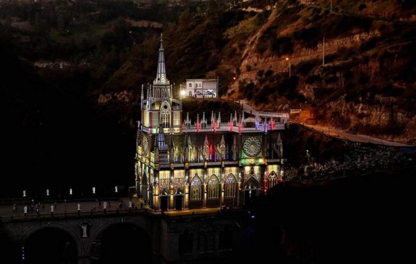 Las Lajas, el santuario colombiano de sanación y esperanza en Los Andes