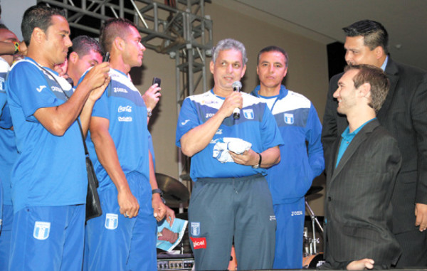 Nick los puso a reír y llorar