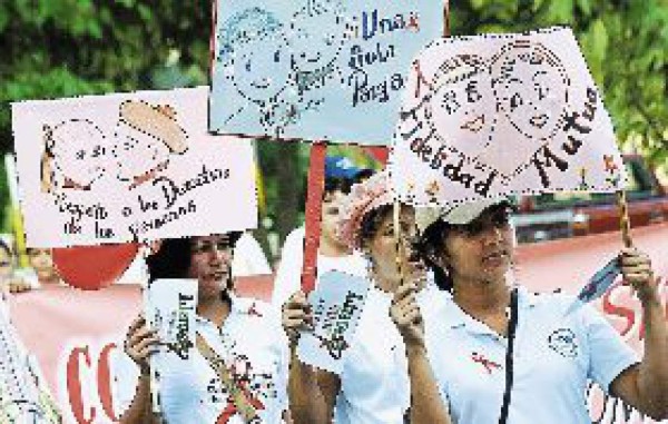 'Detén el sida, mantén la promesa'