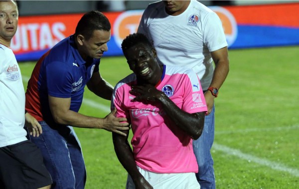 Javier Estupiñán se pierde el resto del torneo