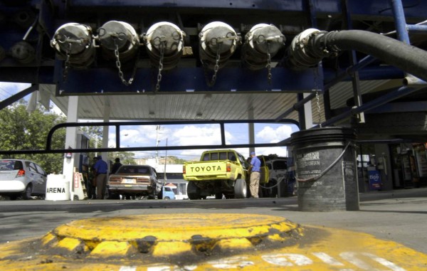 Nueva rebaja a combustibles en Honduras la próxima semana