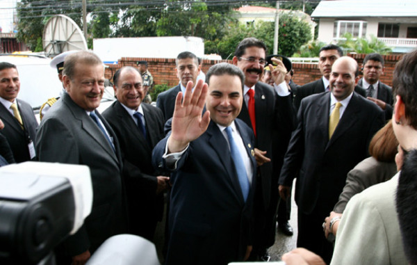 Mandatarios aprueban medidas ante crisis