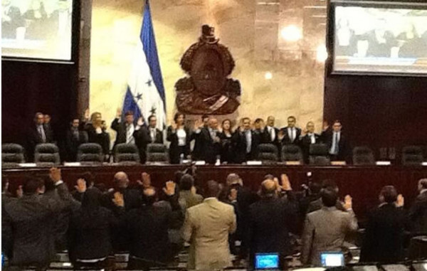 Mayoría elige directiva en propiedad del Congreso Nacional de Honduras
