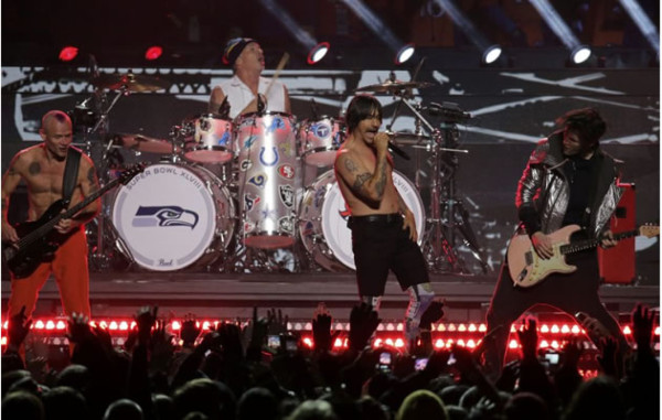 Red Hot Chili Peppers reconoce playback en el Super Bowl