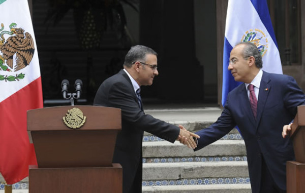 Funes felicita a México por manejo de masacre