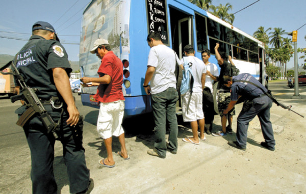 Acapulco busca sobrevivir al narcotráfico