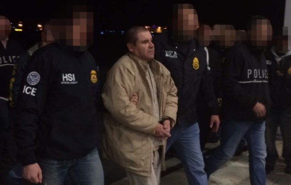 ¿Regalo para Obama? Por qué México entregó al 'Chapo' un día antes de la juramentación