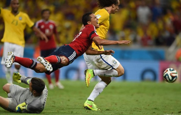 Brasil supera sufriendo a Colombia y está en semifinales del Mundial