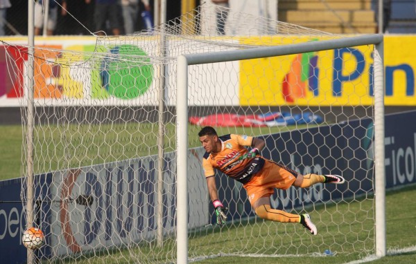 Golazo de Lucas Gómez al Juticalpa trasciende fronteras