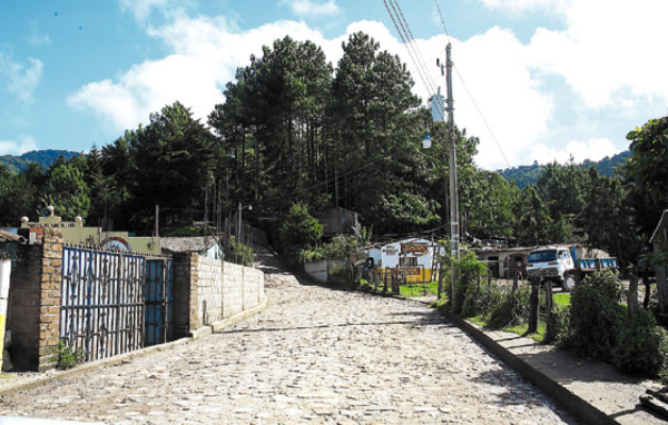 Reserva El Pital, bajo presión salvadoreña