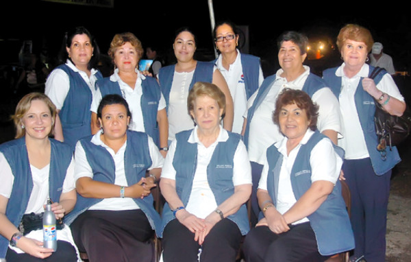 Noche de música y solidaridad sampedrana