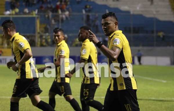Real España venció al Parrillas One y acaricia la final de la Copa Presidente