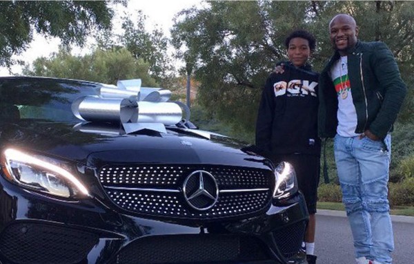 Mayweather le regaló un auto de lujo a su hijo