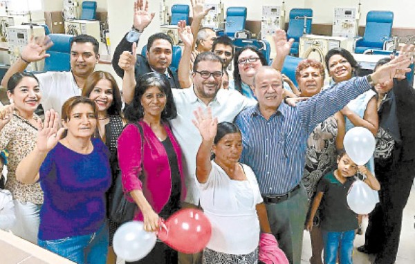 Abren clínica para pacientes renales