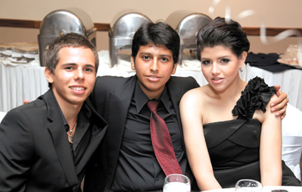 Noche de emociones juveniles