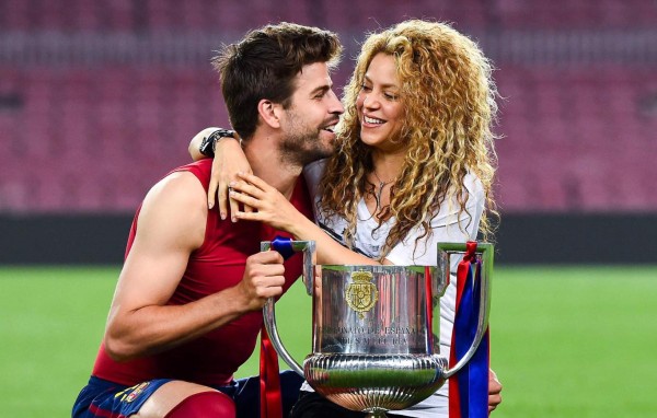 Piqué no descarta salir del Barça y retirarse en Colombia por Shakira