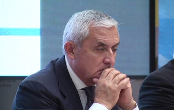 Incautan seis fincas a expresidente de Guatemala