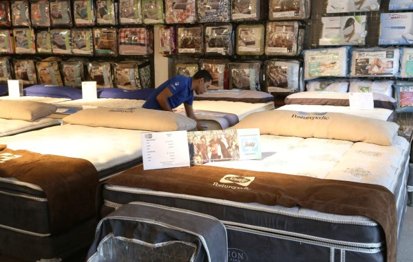 Hondureños ya empiezan a aprovechar las ofertas