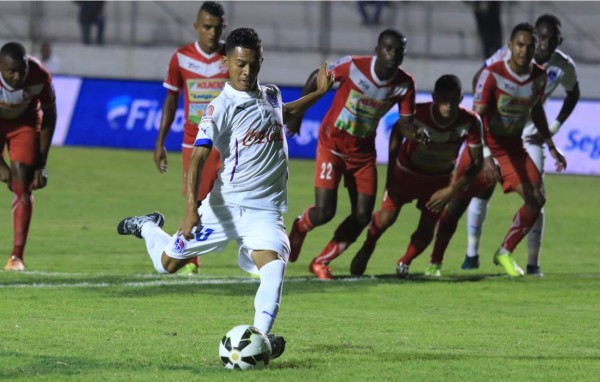 VIDEO: Bayron Méndez falla penal ante Real Sociedad
