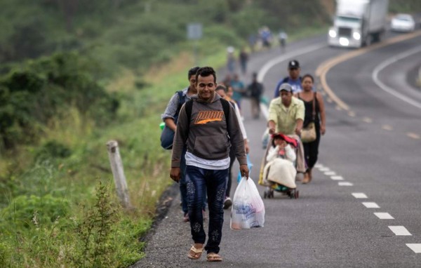 Guatemala, Honduras y El Salvador abordarán crisis por caravana migrante