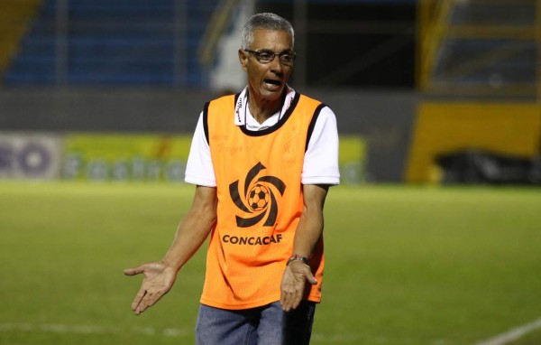Colombiano Horacio Londoño es nombrado entrenador de Real Sociedad