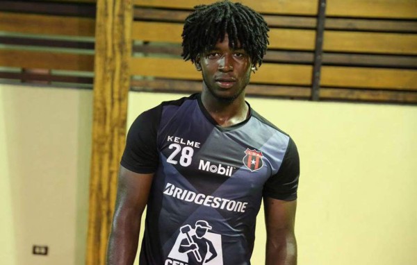 El Marathón anuncia fichaje de central hondureño Cristian Moreira