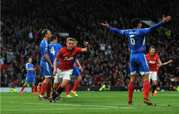 El Hull City con Maynor Figueroa pierde contra el Manchester United