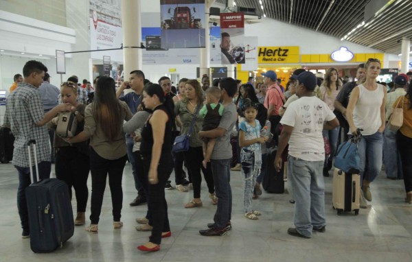 Más de 118,000 pasajeros van a pasar por el Villeda Morales en Navidad