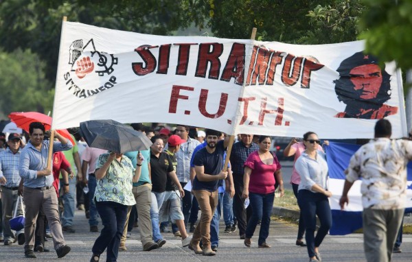 Persiste la crisis en el Infop; marchan exigiendo clases