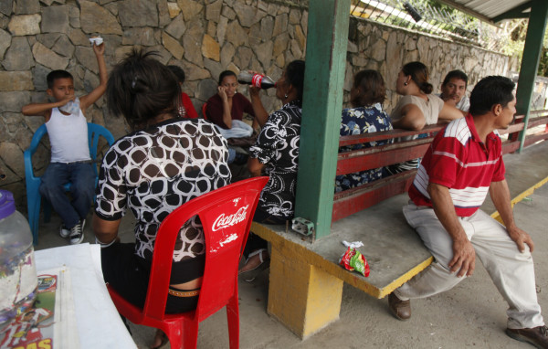 Transportista muere arrollada por carro