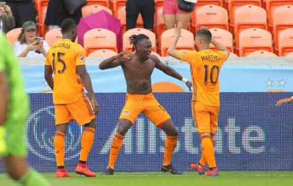 Video: Alberth Elis anota golazo y le da el triunfo al Houston ante el San José