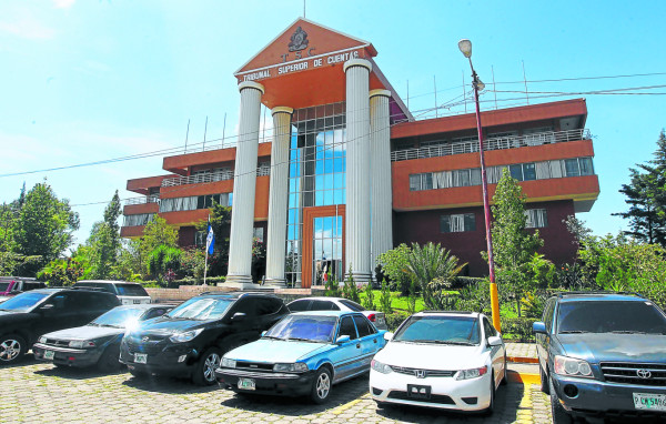 Unos 48 diputados gozaron de dispensas estando eliminadas