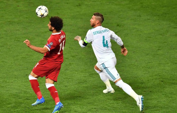 Egipcios lanzan fuertes amenazas contra Ramos tras lesión de Salah
