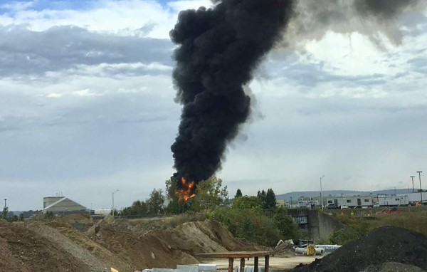 Cinco muertos deja accidente de avión de la Segunda Guerra Mundial en EEUU