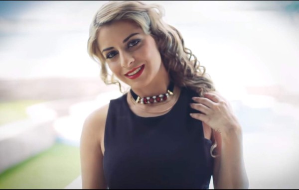 Asesinan a sexy modelo en una carnicería