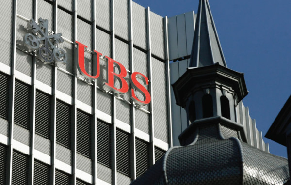 Investigan posible manipulación del mercado global de divisas