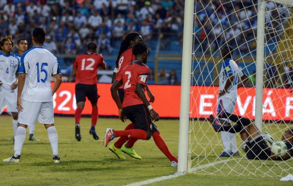 Video: Fallo de la defensa de Honduras y gol de Trinidad y Tobago