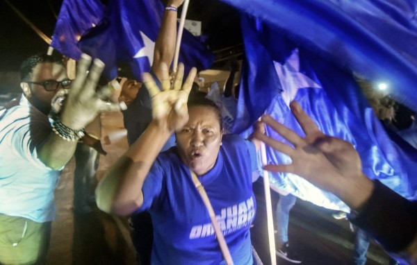 Con caravanas, nacionalistas reafirman apoyo a Hernández