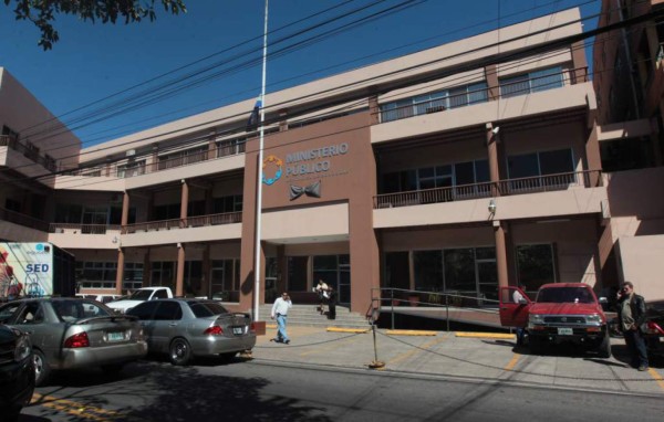 Prisión de 14 años y multa de L 240 mil para Eduardo Handal