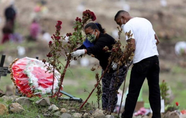 El coronavirus dejará a miles de hondureños sin llevar flores a sus muertos
