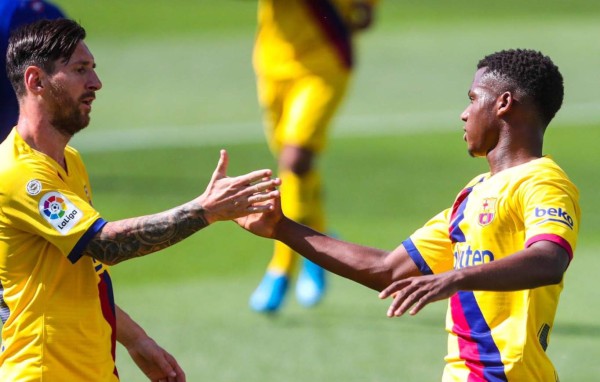 Barcelona cierra la temporada en la Liga de España goleando al Alavés