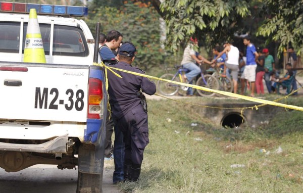 Asesinan a hombre cuando se bajaba de bus en Naco, Cortés