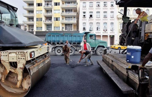 Obama emprende mañana un viaje histórico a Cuba y Argentina