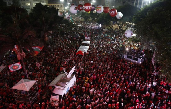 Dilma Rousseff queda a un paso del juicio político