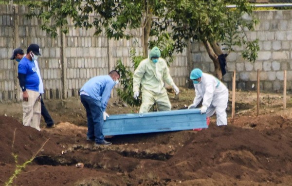 Muertos por coronavirus en Nicaragua superan a toda Centroamérica, según informe