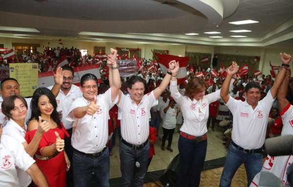 Movimiento de Kike Ortez lanza a médico como precandidato a la alcaldía
