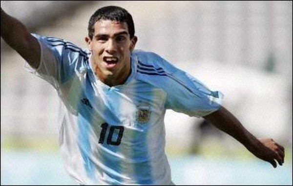 Tévez ya es oficialmente nuevo jugador del Manchester United