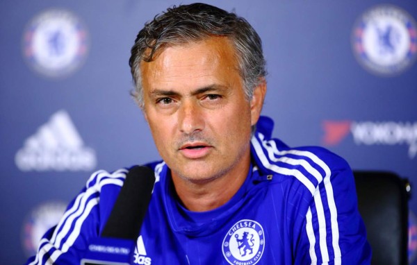 Mourinho carga duramente contra figuras del Chelsea