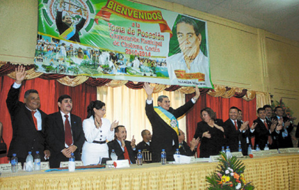 Transparencia y ahorro ofrecen nuevos alcaldes